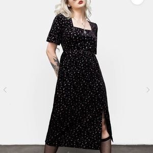 Disturbia Crushed Velvet Midi Floral Dress